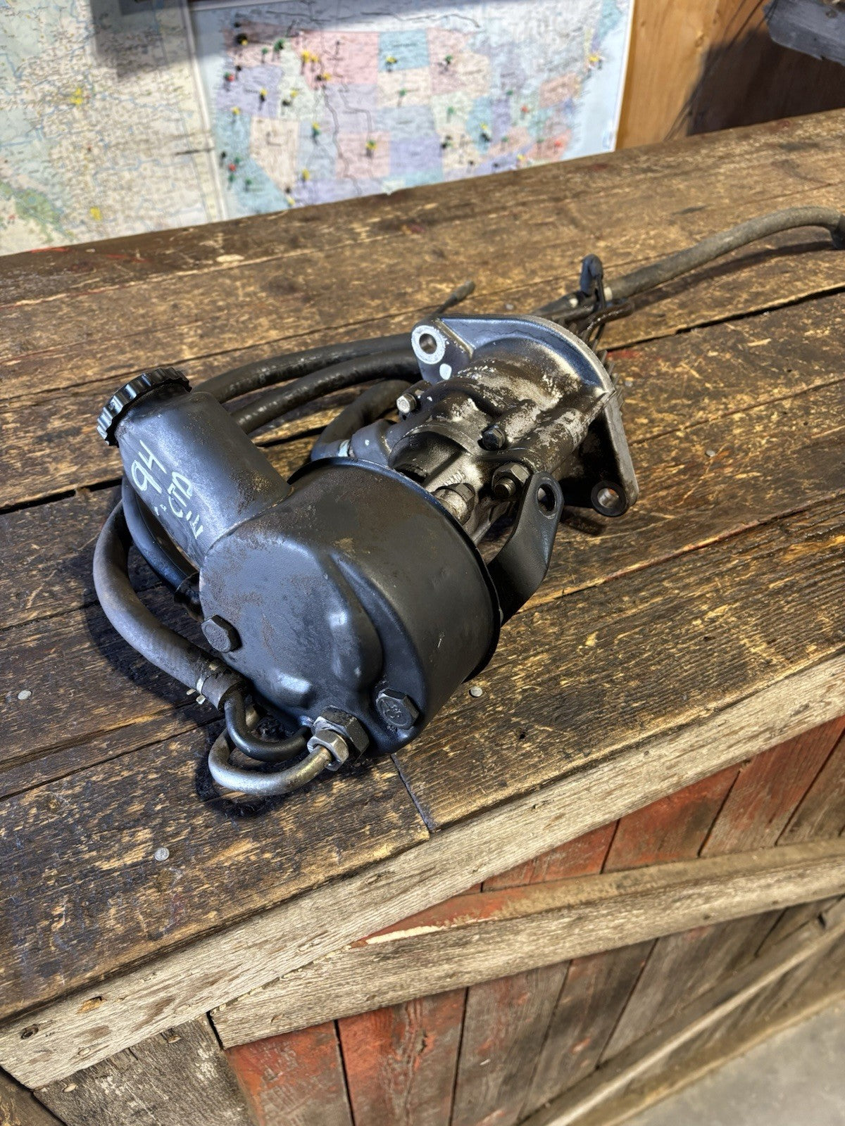 1994 - 1996 DODGE RAM 2500 3500 5.9L CUMMINS POWERSTEERING VACUUM PUMP ASSEMBLY