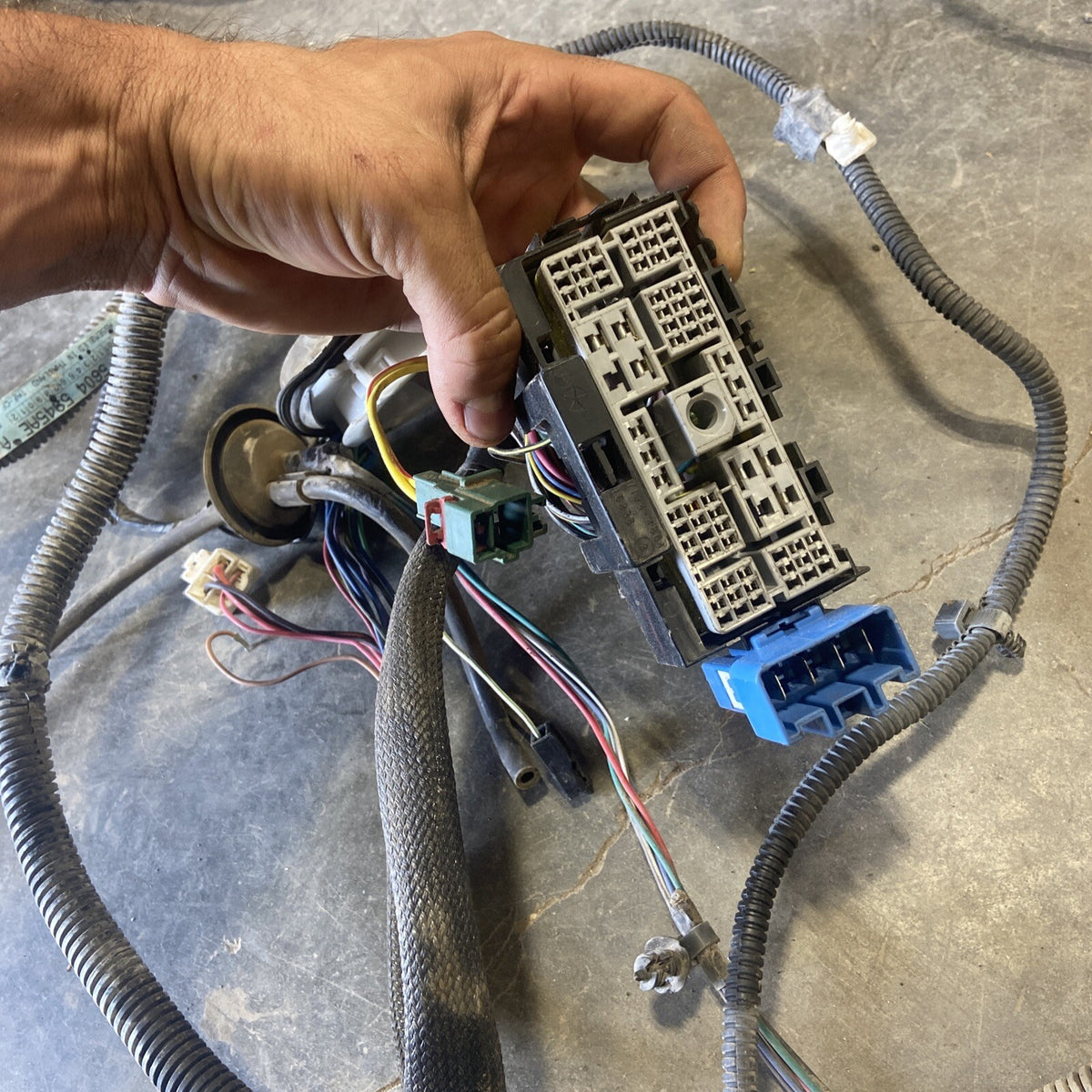 2001 DODGE RAM 2500 3500 CUMMINS ENGINE BAY WIRING HARNESS 56045945AE