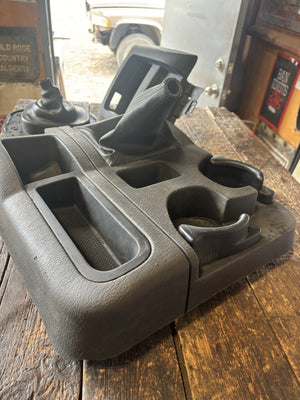 2003 - 2005 DODGE RAM MANUAL TRANSMISSION SHIFTER SURROUND FLOOR CONSOLE BOOTS