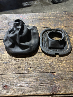 1994-1997 DODGE RAM 2500 3500 CUMMINS 2WD MANUAL TRANSMISSION SHIFTER BOOT SET