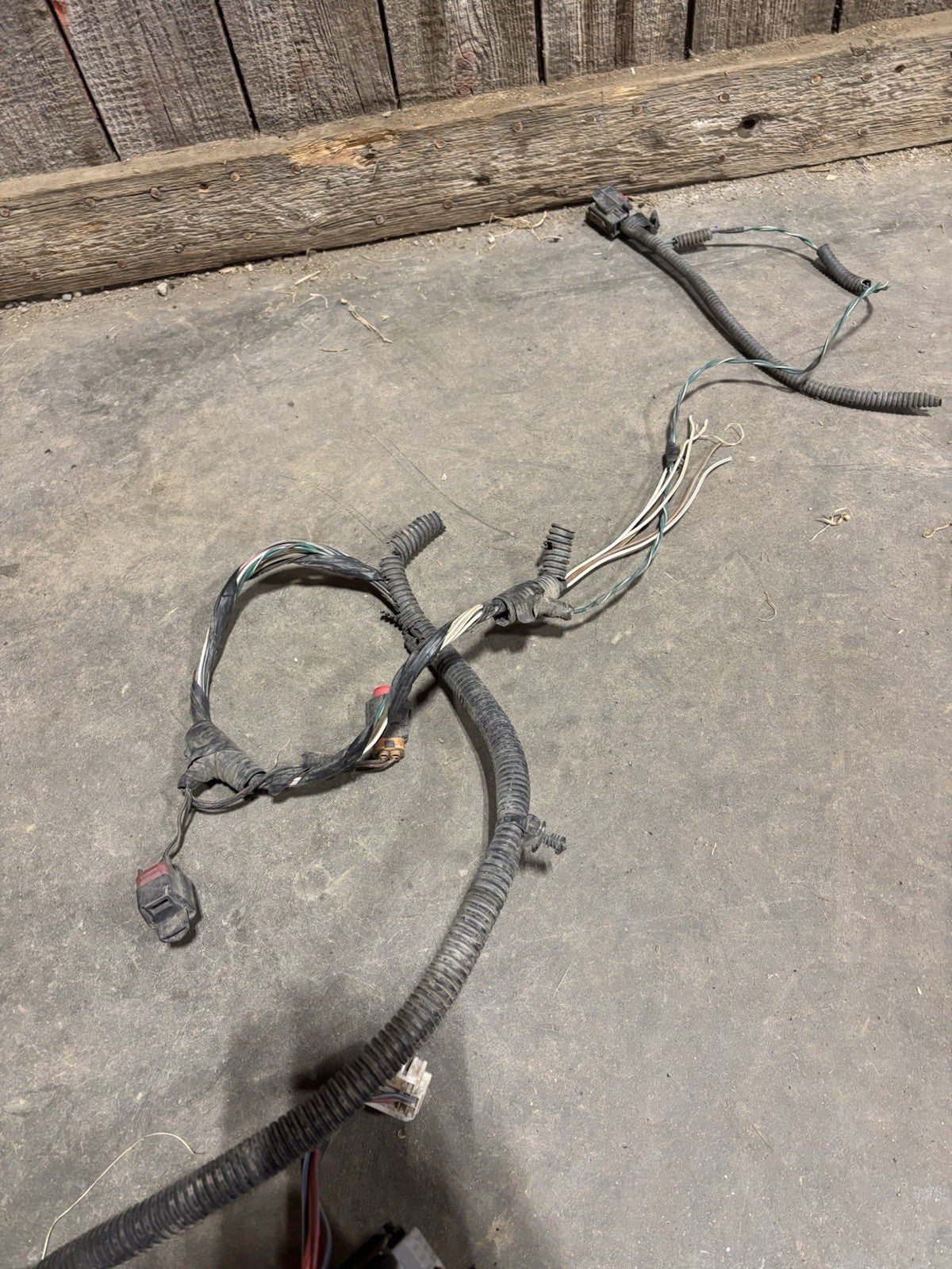 2004 2005 DODGE RAM CUMMINS ENGINE BAY WIRING HARNESS 56051898AA