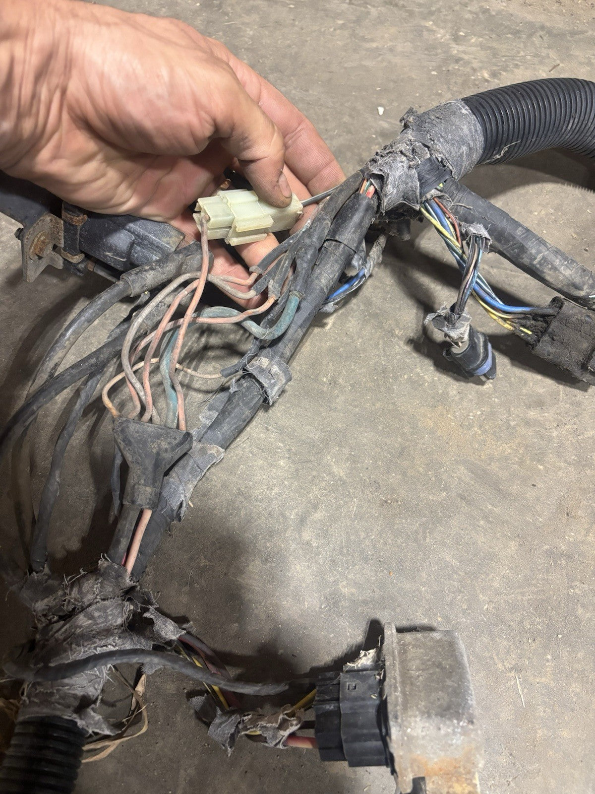 1991 DODGE RAM 250 350 CUMMINS AUTO NON IC NO OD ENGINE BAY HARNESS 56016316