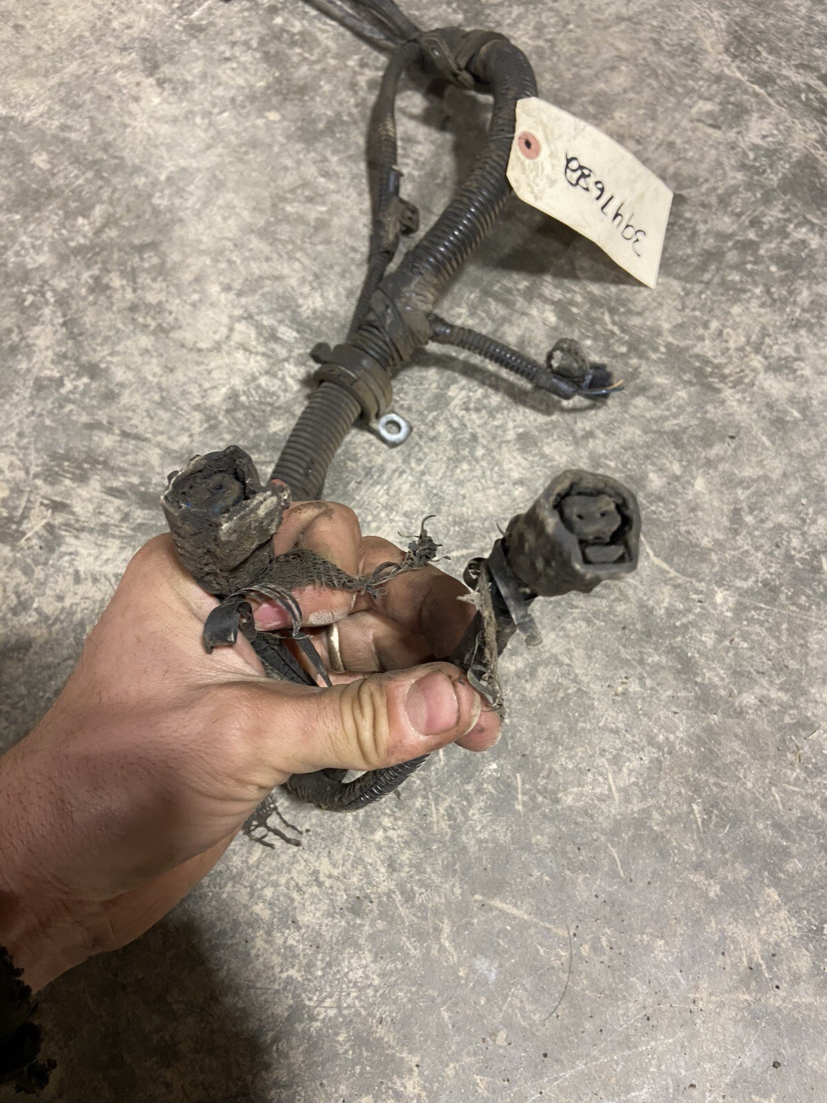 2001 DODGE RAM 2500 3500 CUMMINS ENGINE +PCM-STD TRANS HARNESS 3947682, 56045904