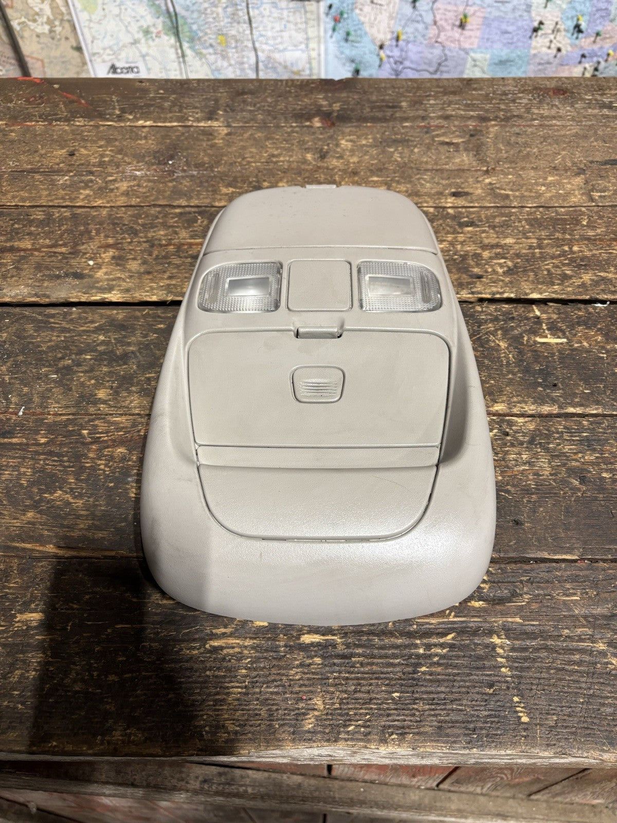 1999 2000 2001 2002 DODGE RAM 2500 3500 OVERHEAD CONSOLE SUNGLASSES HOLDER LIGHT