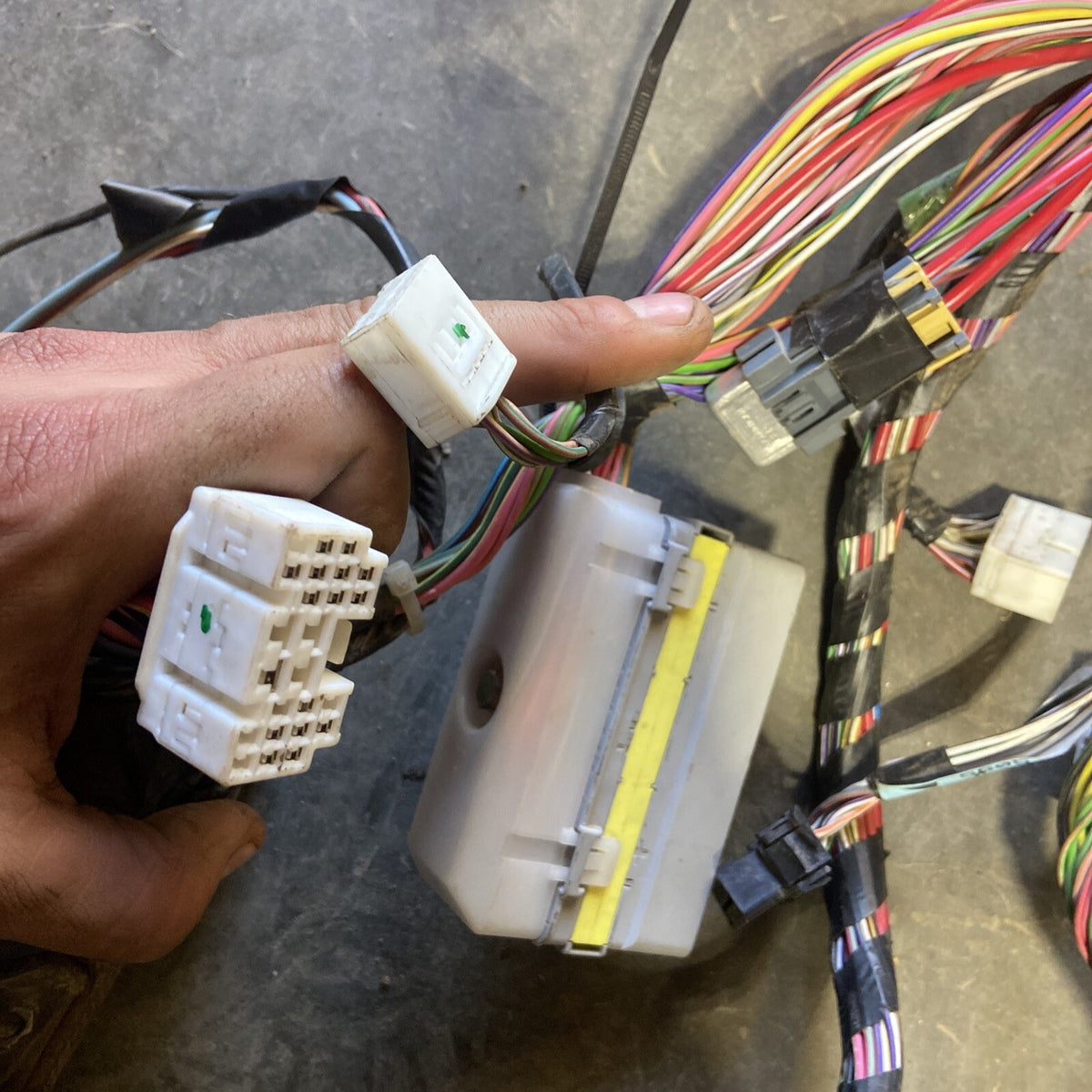 2005 DODGE RAM 2500 3500 CUMMINS AUTOMATIC HEATED SEATS DASH HARNESS 56051215AB 