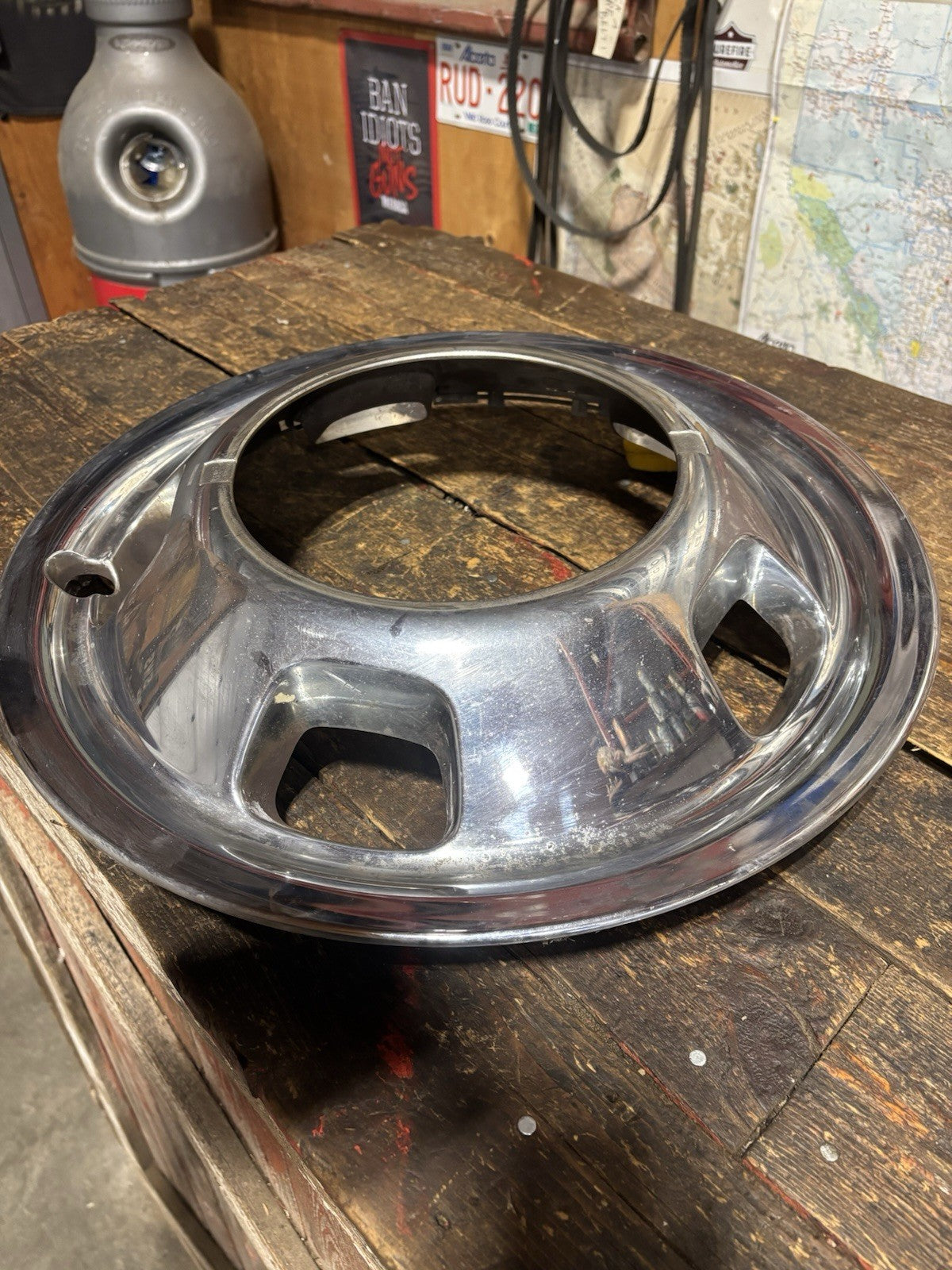 2003 - 2012 DODGE RAM 3500 DUALLY FRONT HUB DISH SIMULATOR WHEEL COVER 52106937