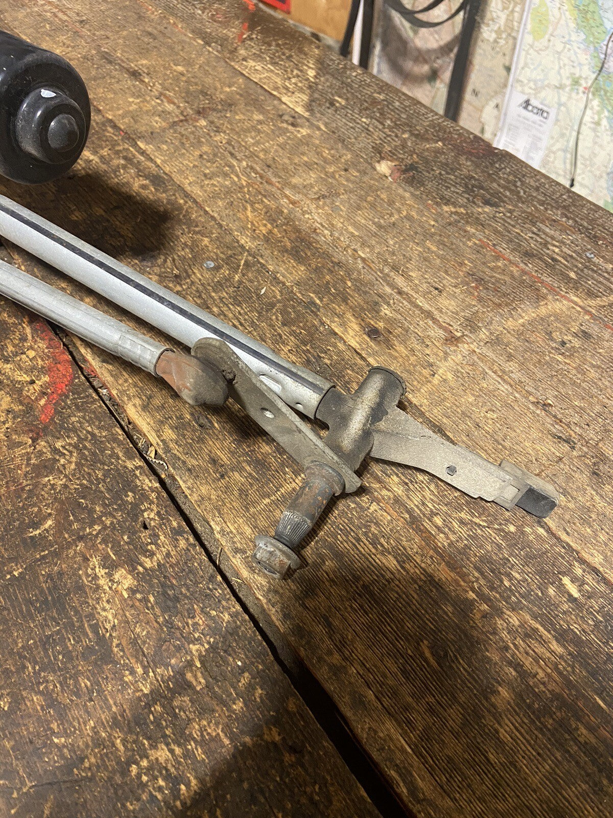 2010 - 2012 DODGE RAM 2500 3500 WIPER MOTOR &amp; LINKAGE ARMS ASSEMBLY 55372141AF