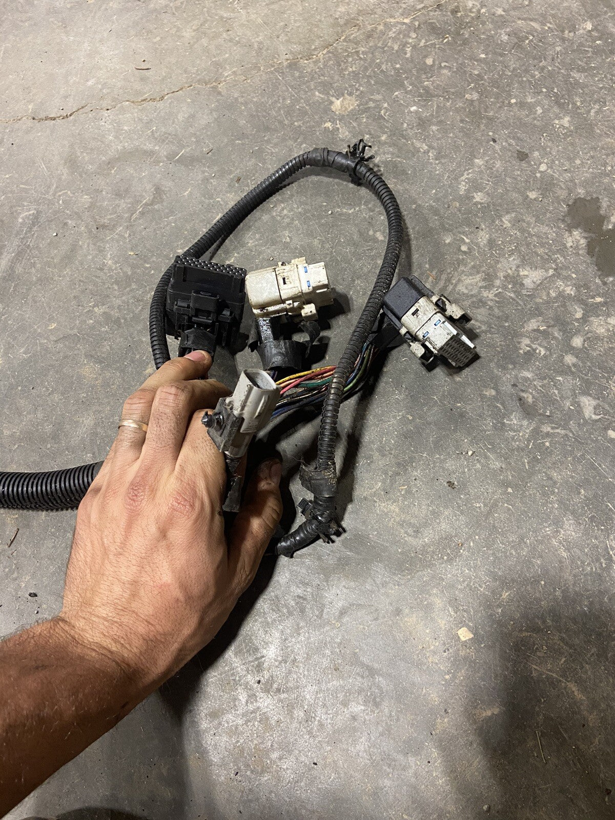 2001 DODGE RAM 24V CUMMINS AUTOMATIC COMPLETE ENGINE PCM / TRANS HARNESS 3947201