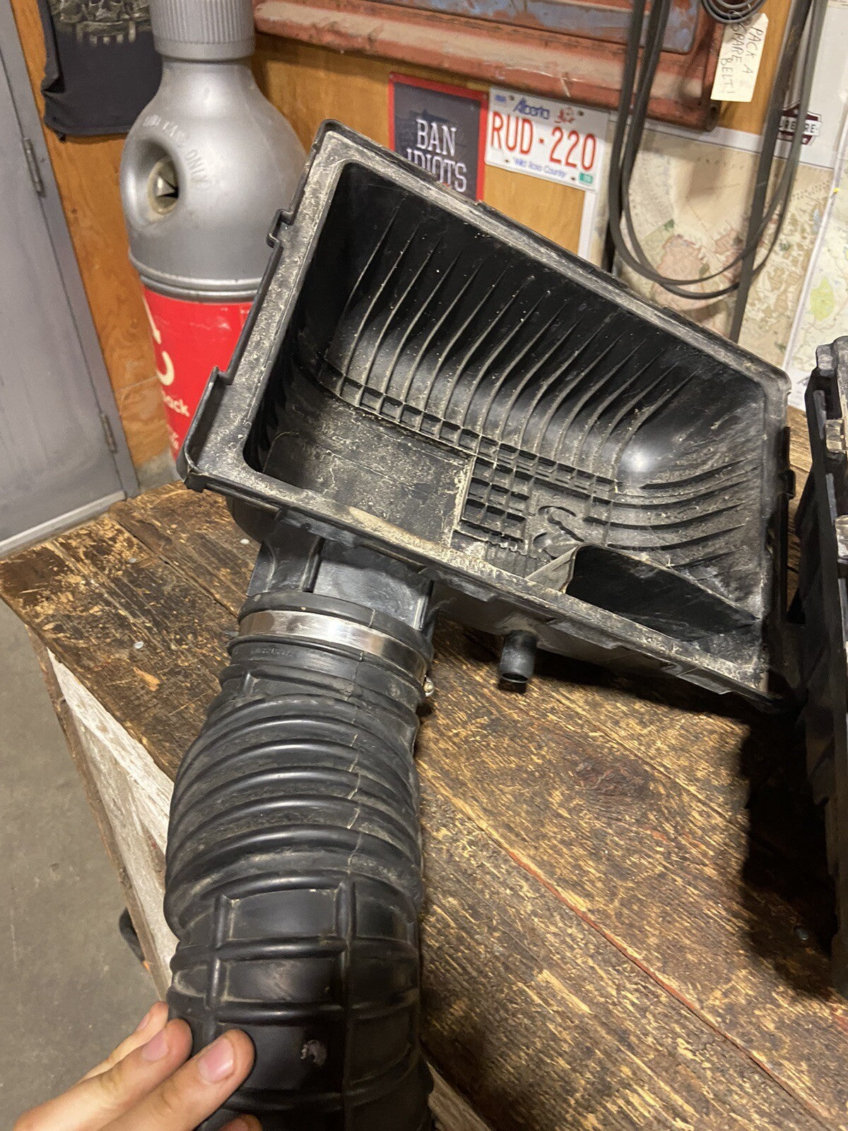 2006 - 2008 DODGE RAM 1500 2500 5.7L HEMI OEM AIR FILTER HOUSING INTAKE SET