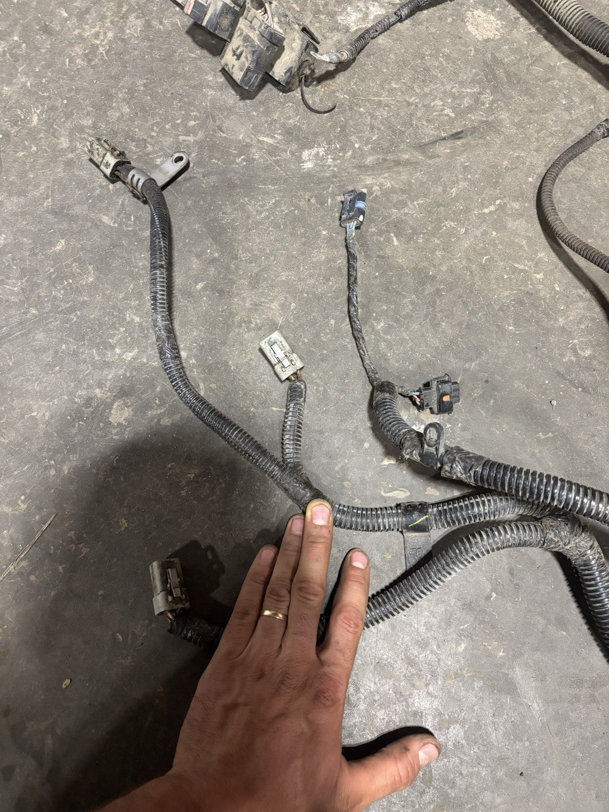 2003 DODGE RAM 2500 3500 5.9L CUMMINS AUTOMATIC ENGINE HARNESS 3965224 3965108