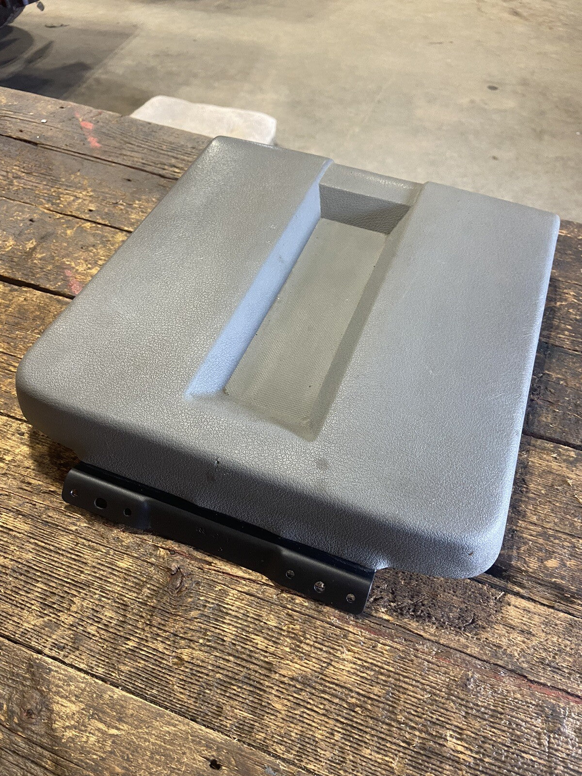 2006 2007 2008 2009 DODGE RAM CENTER CENTRE BUSINESS CONSOLE LID TOP