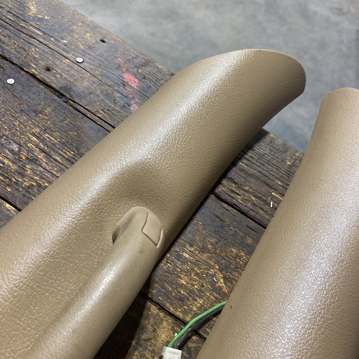 1998 - 2002 DODGE RAM 2500 3500 TAN BROWN OEM A PILLAR SET WITH TWEETER SPEAKERS