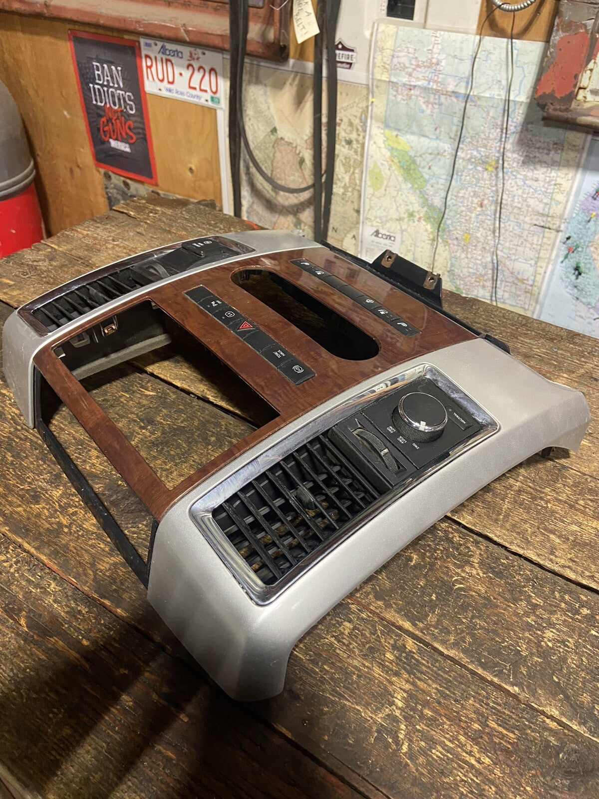 2010 2011 2012 DODGE RAM LARAMIE CENTER DASH BEZEL CONSOLE RADIO SURROUND