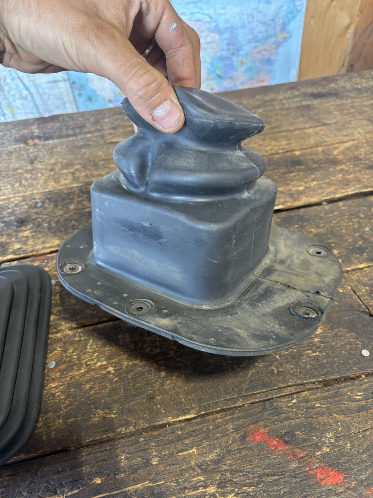 1998 - 2002 2NDGEN DODGE RAM MANUAL TRANSMISSION SHIFT SHIFTER BOOT SET 52107613