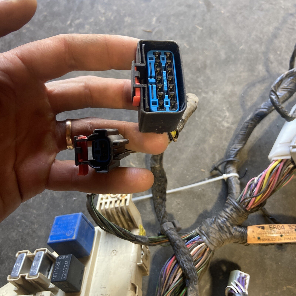 2000 - 2002 DODGE RAM CUMMINS MANUAL DASH WIRING HARNESS HEATED SEATS 56045361AF