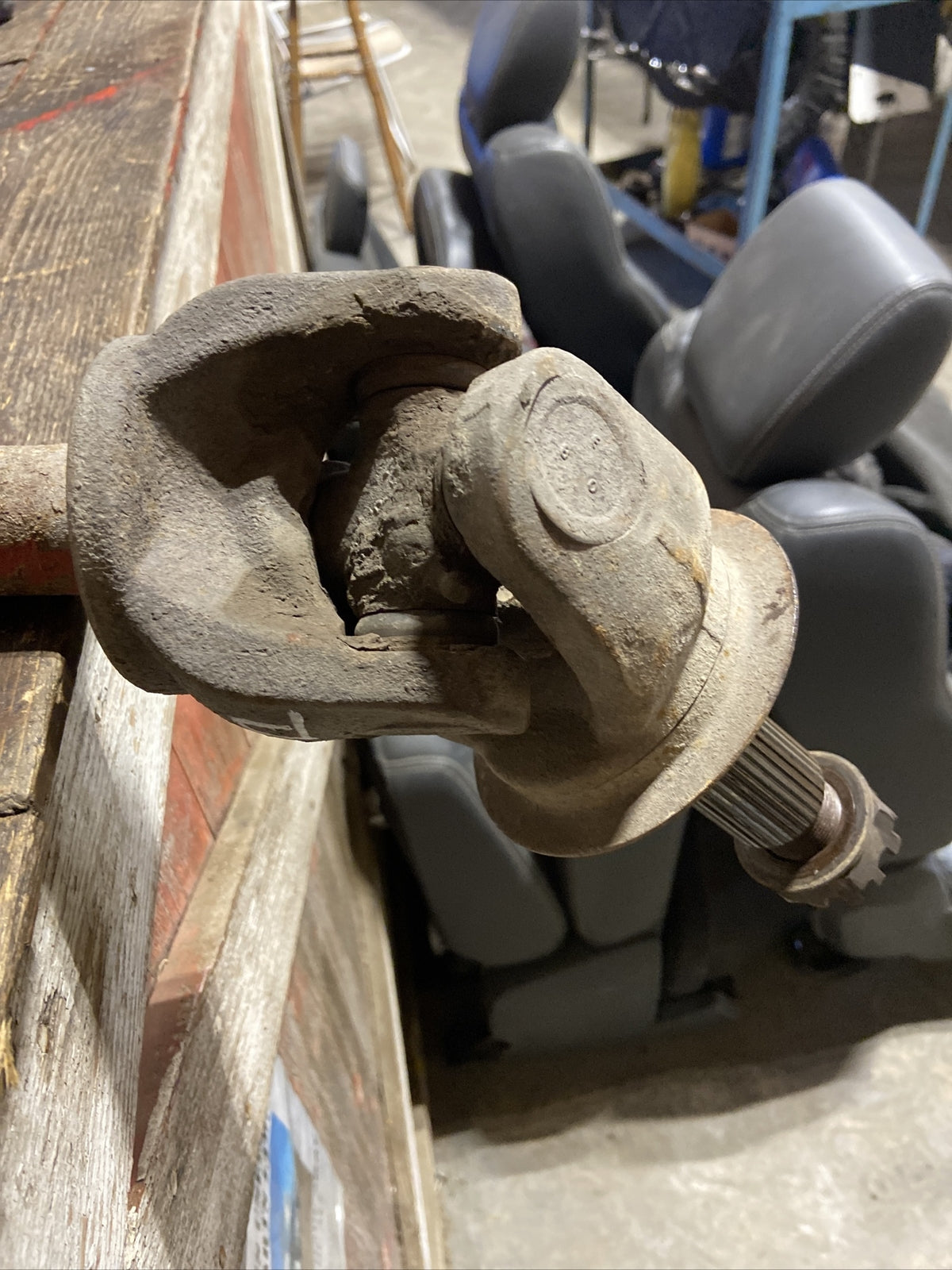 2003-2009 DODGE RAM 2500 3500 CUMMINS PASSENGER SIDE AXLE & STUB SHAFT 