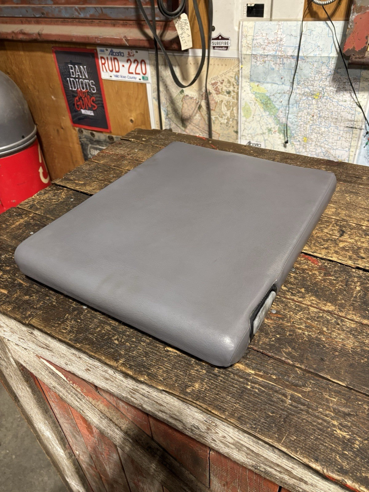 1998-2002 DODGE RAM 1500 2500 3500 LIGHT GREY MIDDLE SEAT CONSOLE LID 19X15