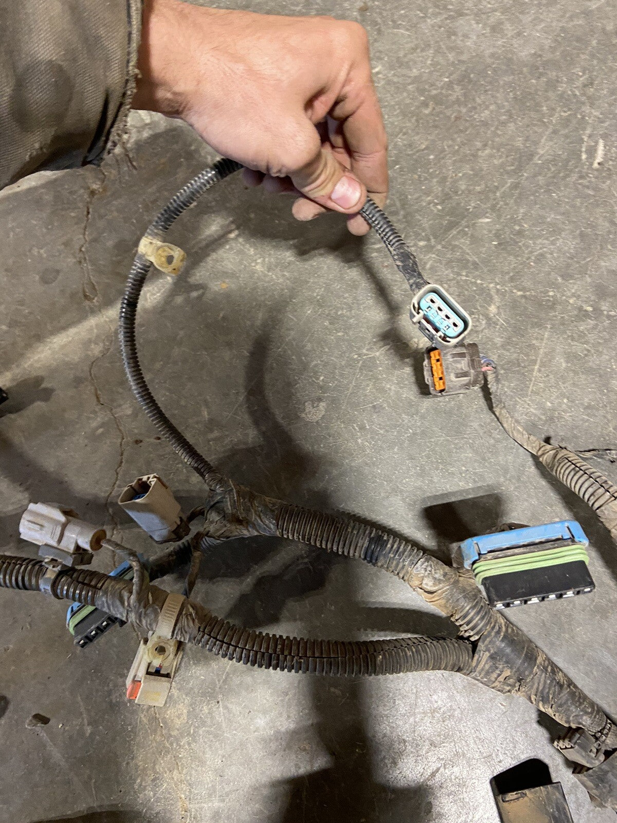 2010 DODGE RAM 2500 3500 6.7L CUMMINS FRONT HALF OF ENGINE HARNESS PN 5266138