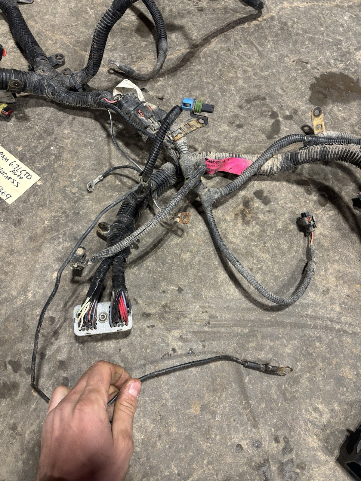 2007 .5 DODGE RAM 6.7L AUTOMATIC COMPLETE ENGINE HARNESS PN 4946123 4945369