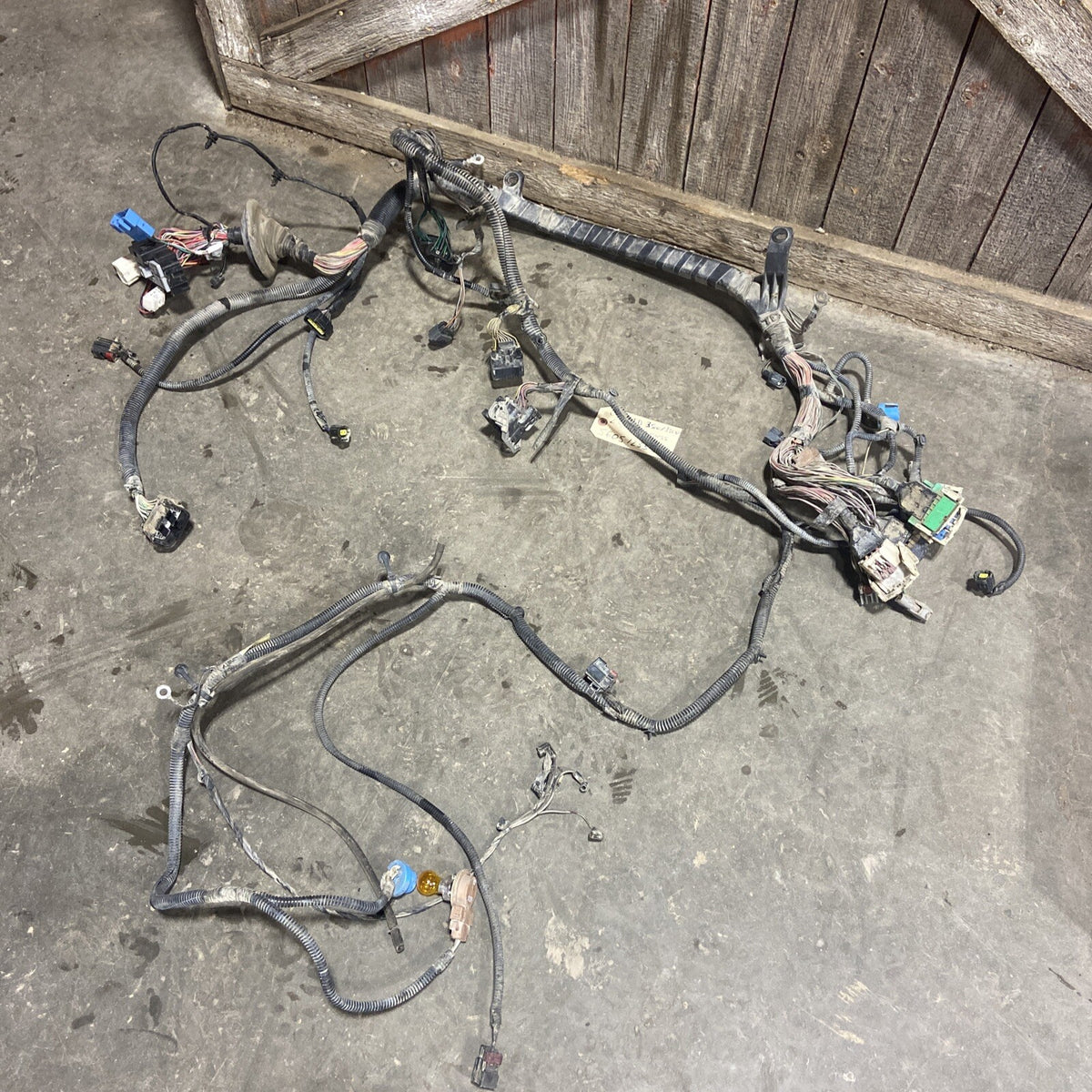 2005 DODGE RAM 2500 3500 CUMMINS ENGINE BAY HARNESS 56051233AD