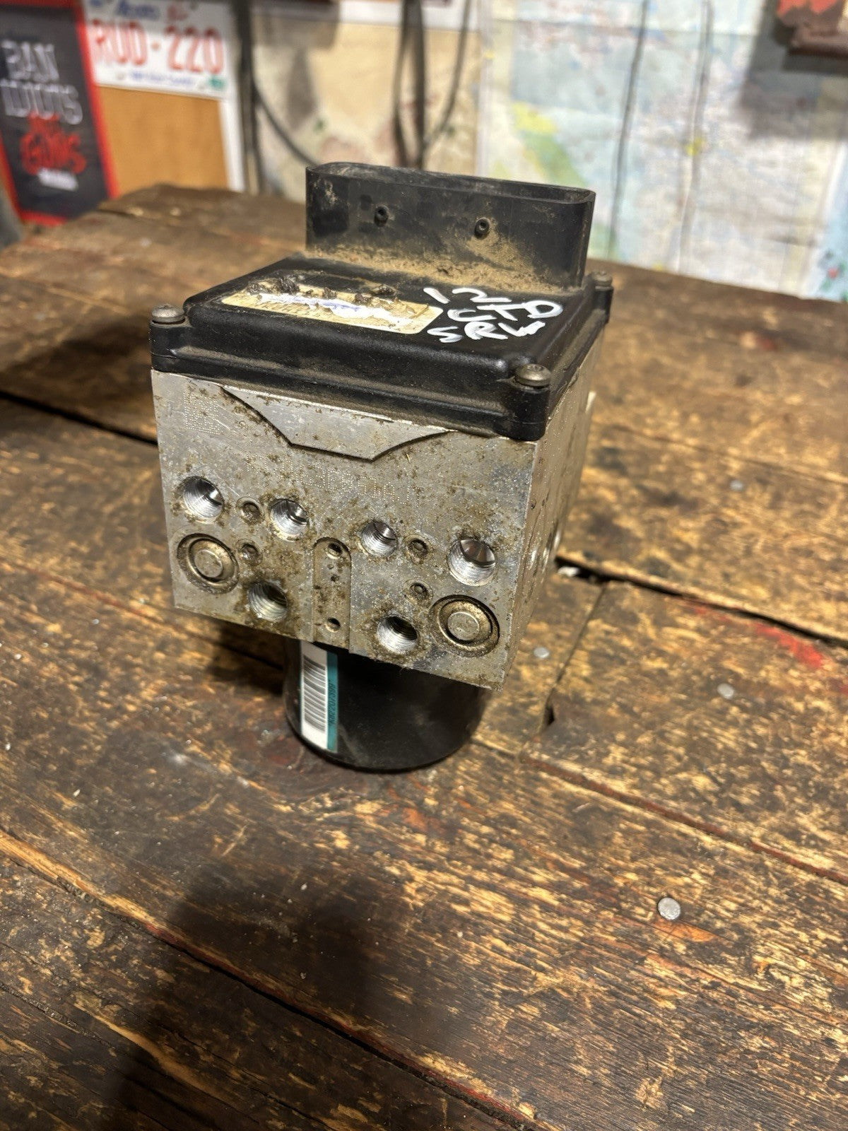 2012 DODGE RAM 2500 3500 6.7l CUMMINS ABS MODULE & PUMP