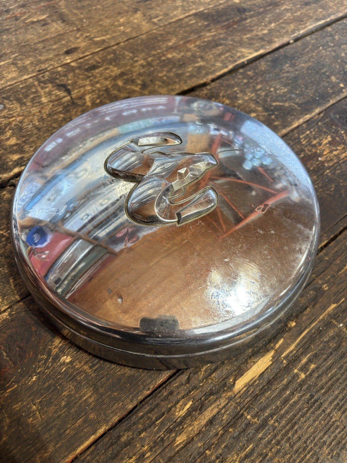 2003 - 2012 DODGE RAM 3500 DUALLY FRONT HUB CENTER CAP 52106876