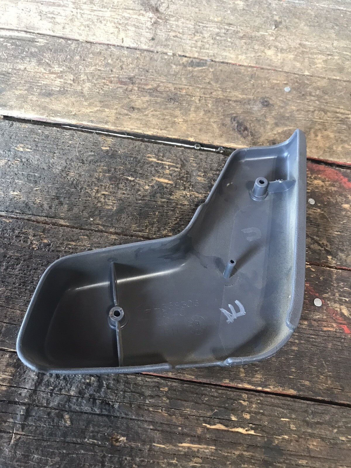 1989-1993 DODGE RAM PASSENGER SIDE PLASTIC GREY HINGE COVER REG CAB BENCH SEAT