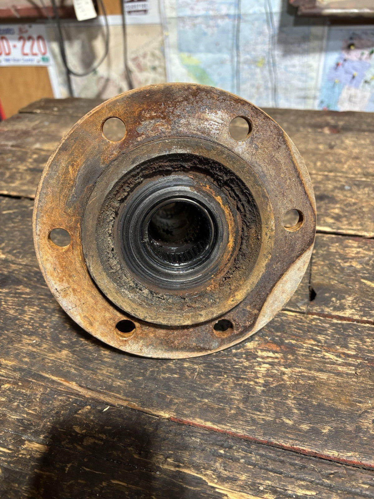 OEM 1989 - 1993 1ST GEN DODGE RAM 4X4 W250 W350 CUMMINS SPINDLE FOR DANA 60