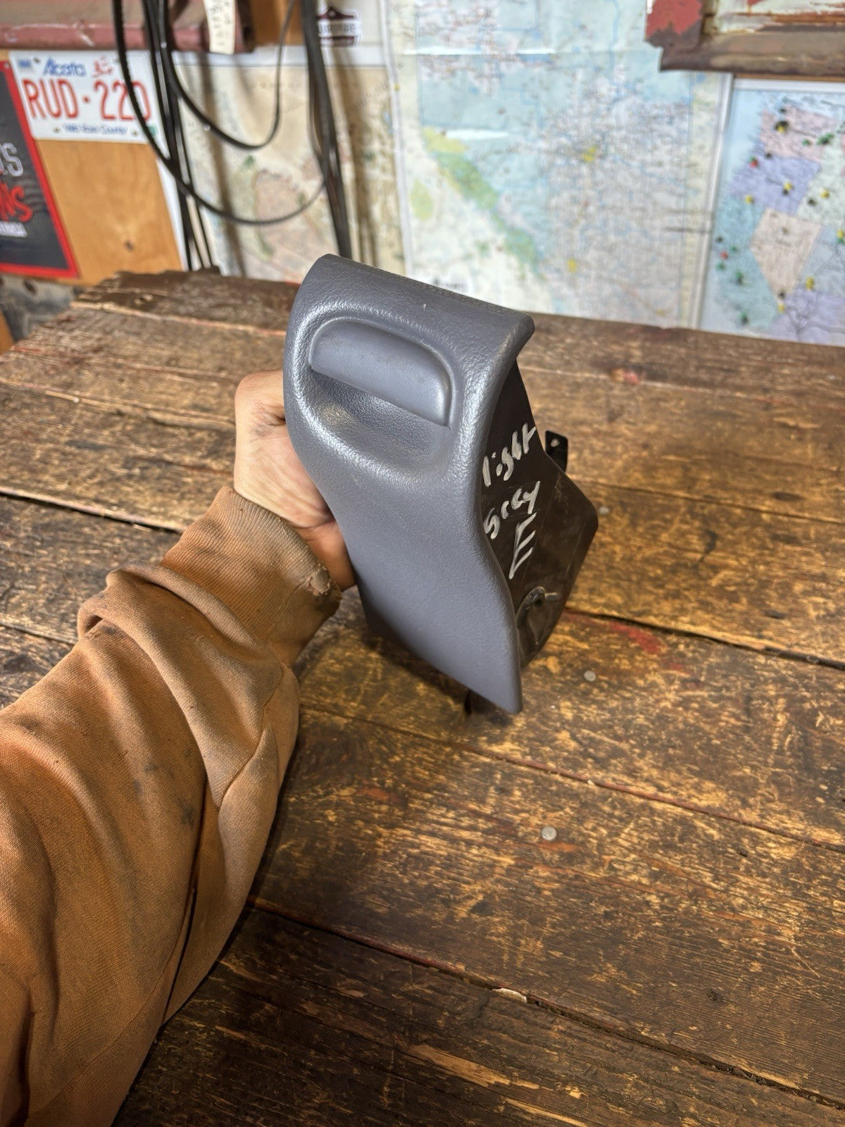 1998 1999 2000 2001 2002 DODGE RAM LIGHT MIST GREY ASH TRAY ASHTRAY