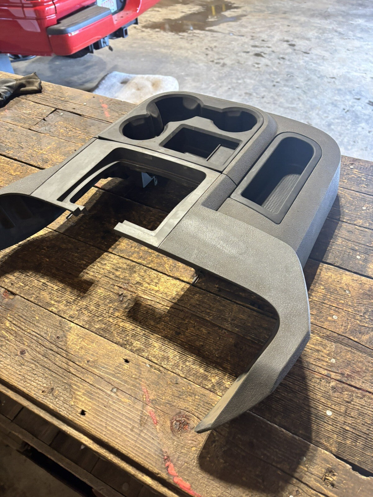 NICE 2006 - 2009 DODGE RAM MANUAL TRANSMISSION SHIFTER SURROUND CONSOLE