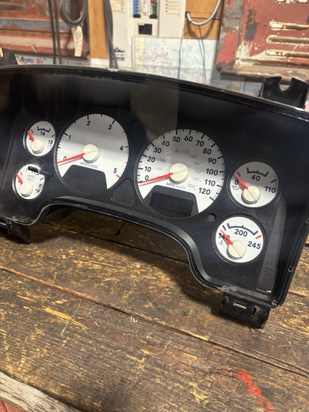 2007 DODGE RAM 2500 3500 5.9L CUMMINS GAUGE CLUSTER 228,000miles P05172050AF