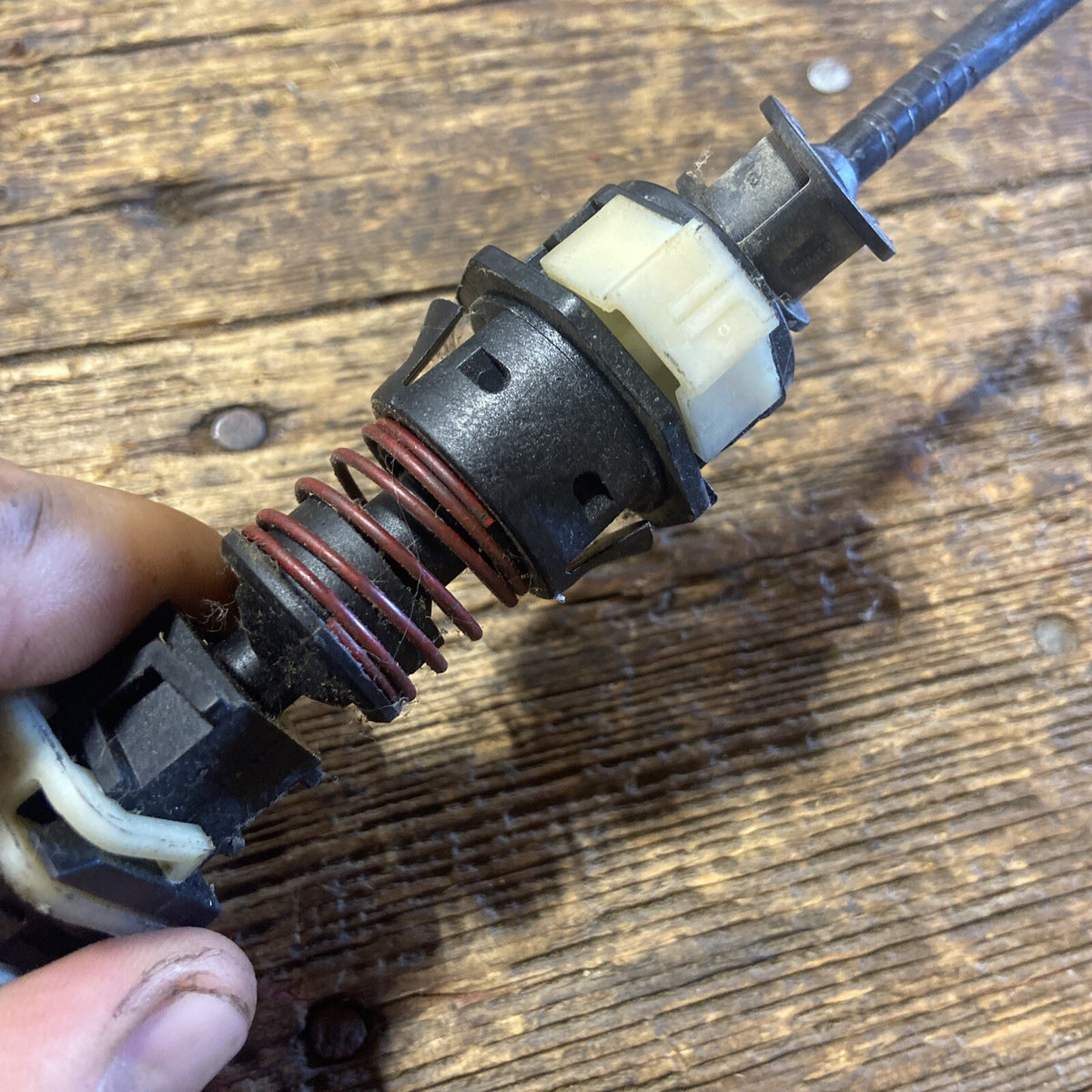 2003 - 2007 DODGE RAM 2500 3500 CUMMINS AUTOMATIC TRANS SHIFTER CABLE 52107846