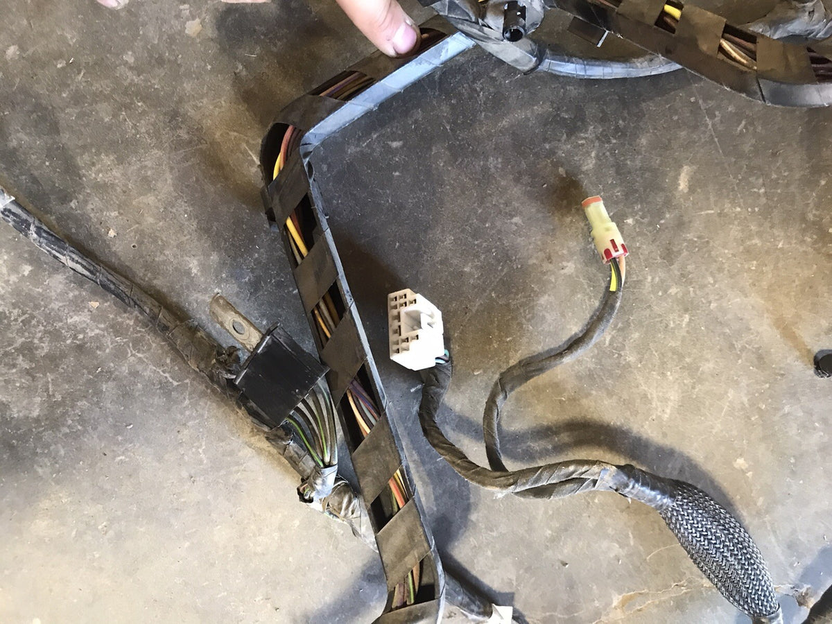 1998 DODGE RAM BEHIND DASH HARNESS / CAB HARNESS BASE MODEL 56020693AB