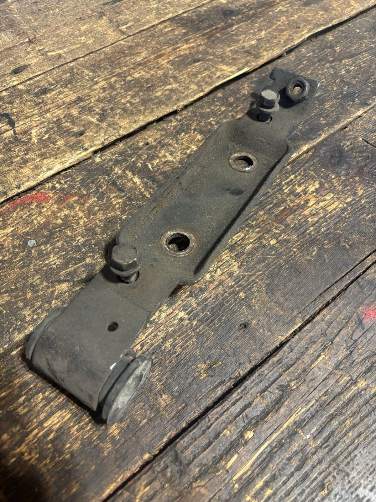 1994 - 2002 DODGE RAM 2500 3500 NV4500 NV 4500 TRANSMISSION BRACKET 52019641