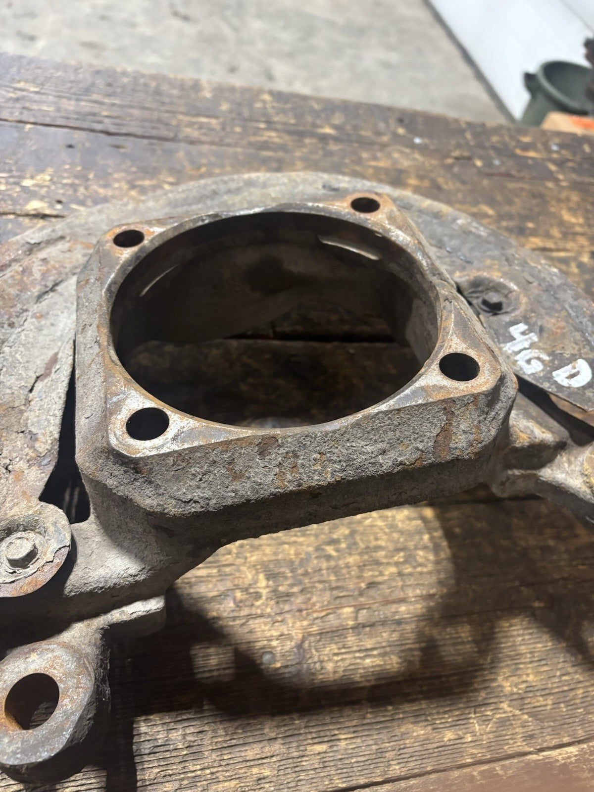 2010 -2012 DODGE RAM 2500 3500 CUMMINS / HEMI DRIVER STEERING KNUCKLE SPINDLE