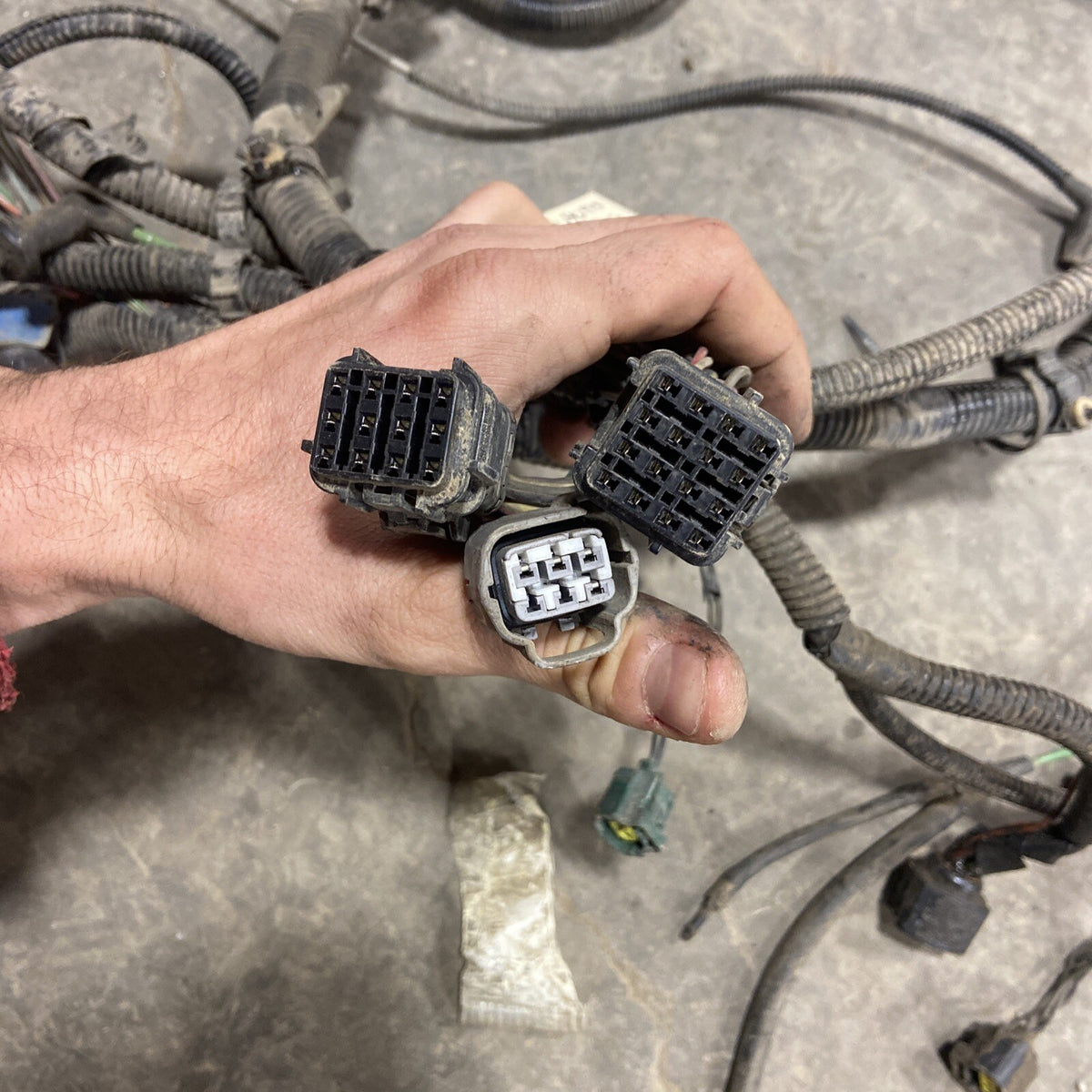 1998 .5 DODGE RAM 2500 3500 5.9L 24V CUMMINS PCM TRANSMISSION HARNESS 56020527