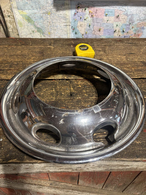 1999 - 2002 DODGE RAM 3500 DUALLY FRONT HUB DISH SIMULATOR WHEEL COVER 52106448