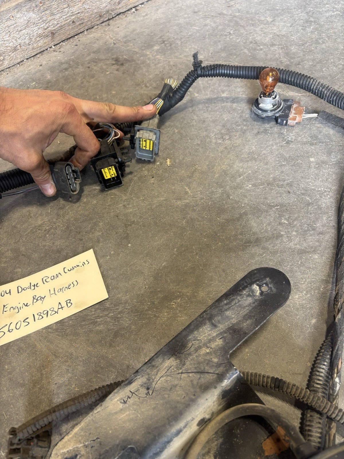2004 2005 DODGE RAM CUMMINS ENGINE BAY WIRING HARNESS 56051898 Ab
