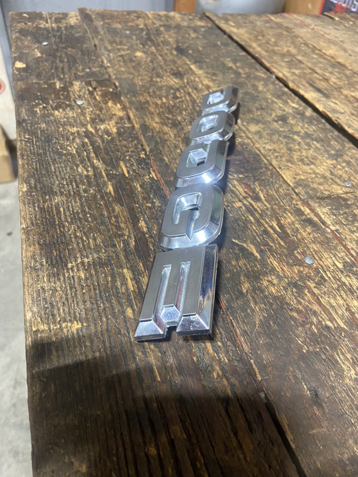 1ST GEN DODGE HOOD EMBLEM BADGE 1989 - 1993 RAM 250 350 CUMMINS 4357050