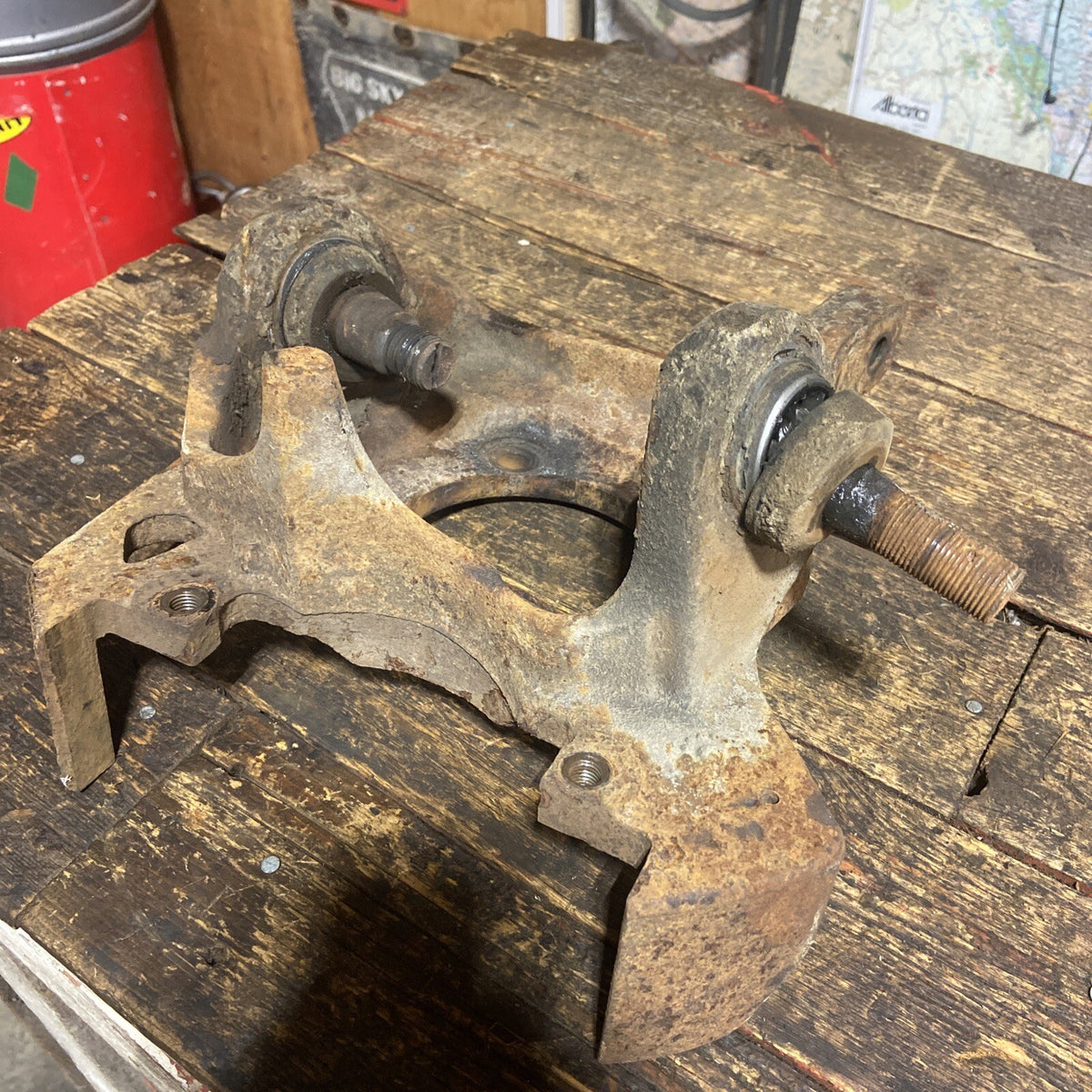 PASSENGER SIDE STEERING KNUCKLE DANA 60 94-98 DODGE RAM 2500/3500 TRUCKS D60