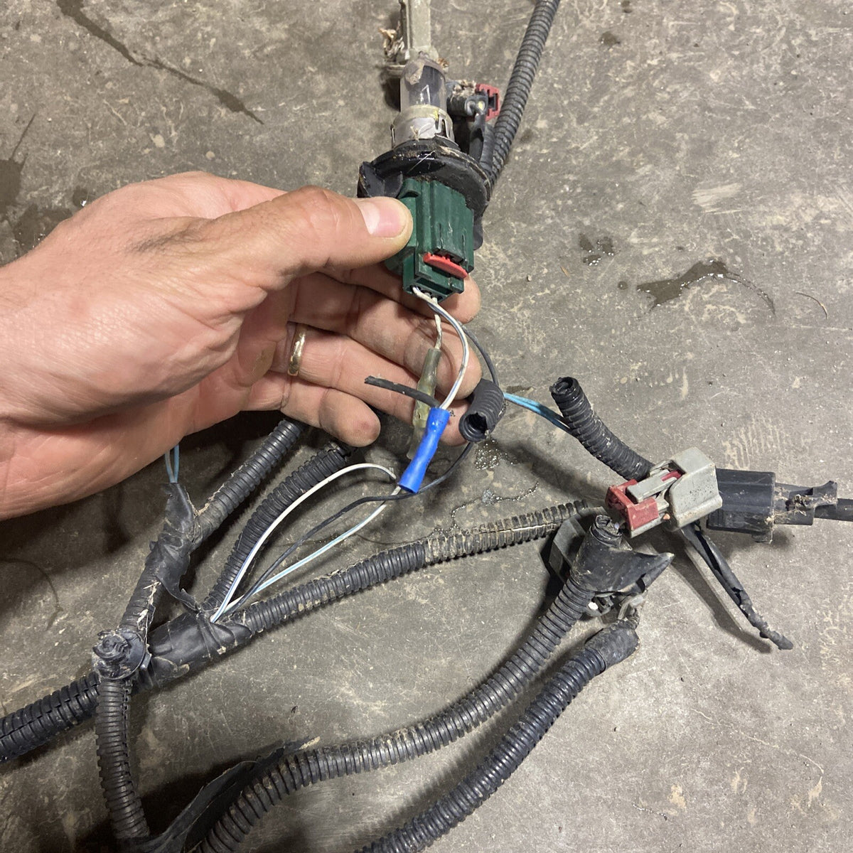 2006 DODGE RAM 2500 3500 CUMMINS ENGINE BAY WIRING HARNESS 56051330AD