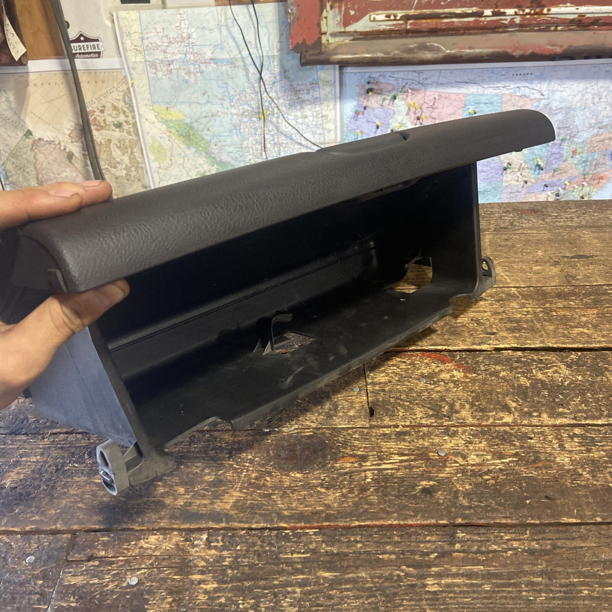 1998-2002 DODGE RAM 2500 3500 DARK GREY AGATE GLOVE BOX MINT!