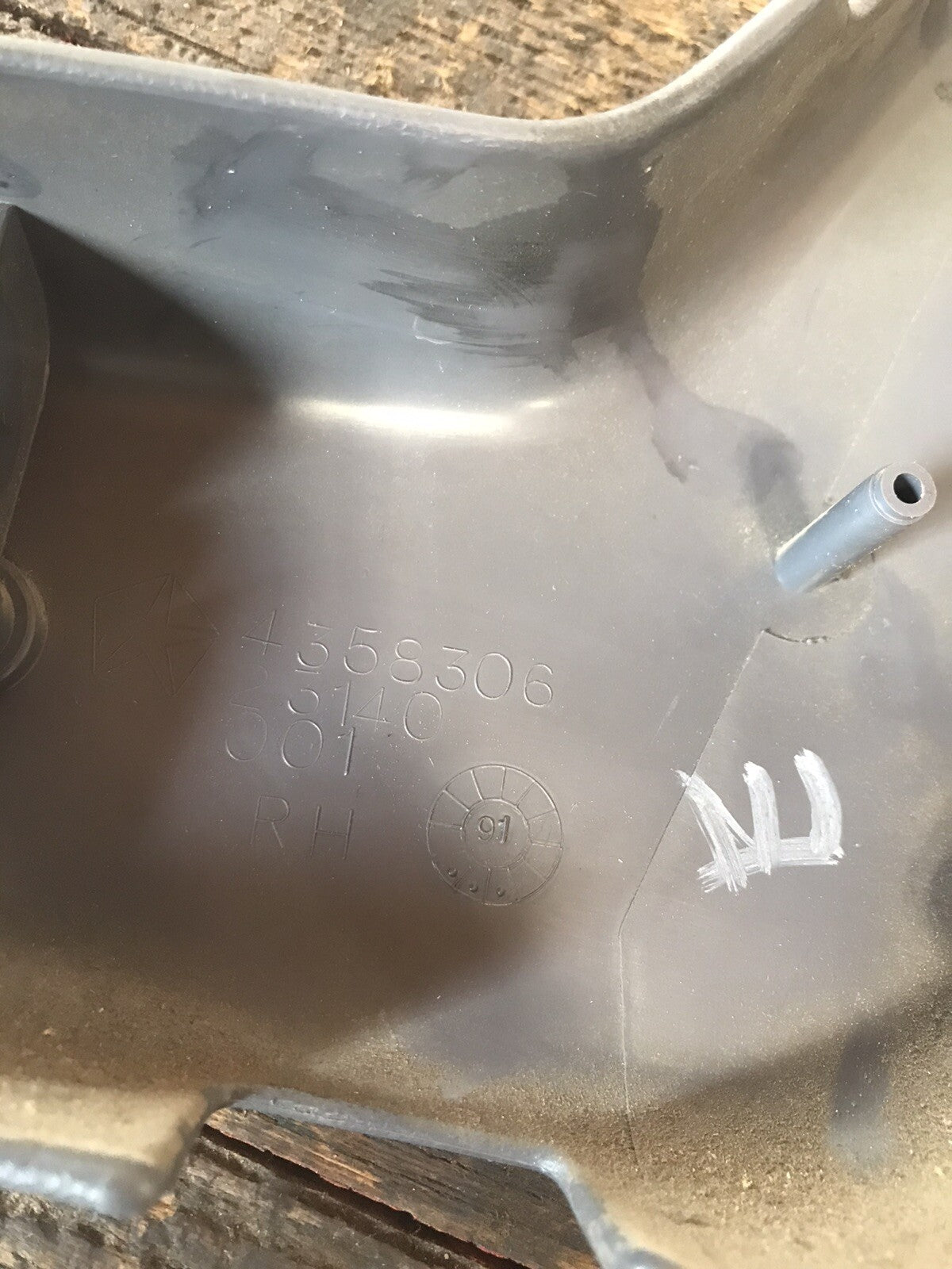 1989-1993 DODGE RAM PASSENGER SIDE PLASTIC GREY HINGE COVER REG CAB BENCH SEAT