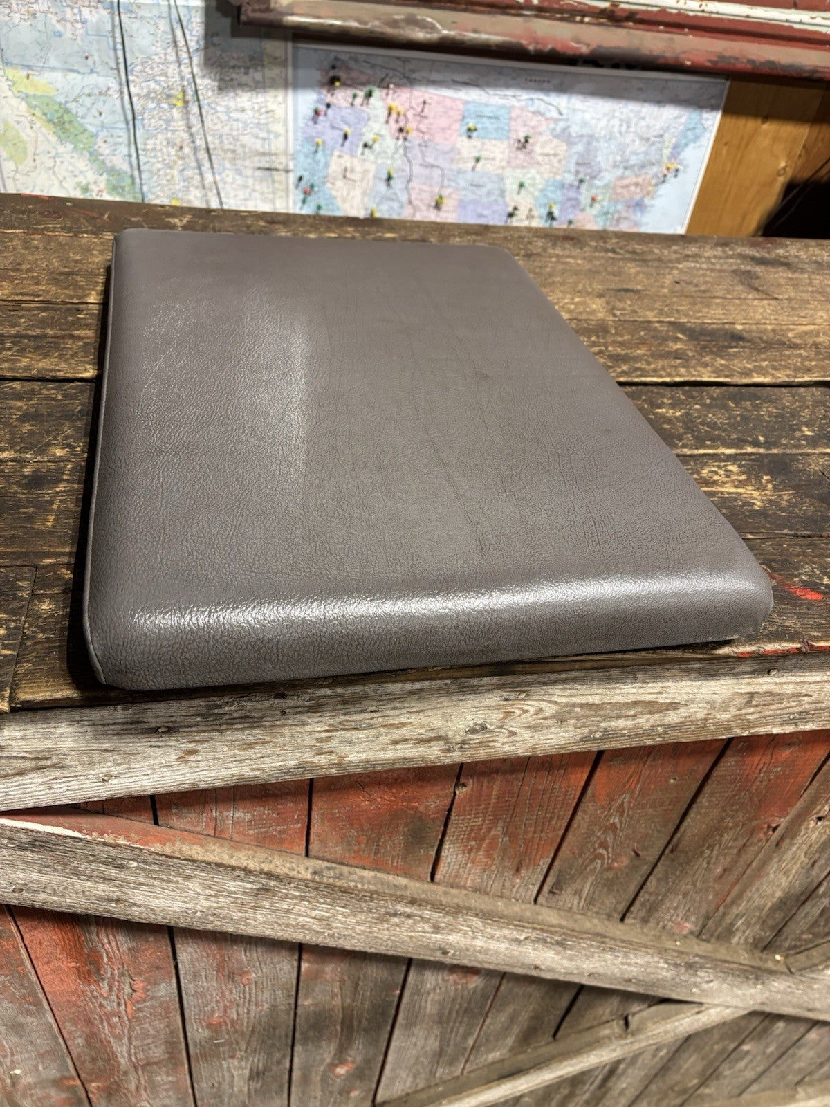 1994-1997 DODGE RAM 1500 2500 3500 CENTER SEAT CONSOLE LID ARM REST GREY