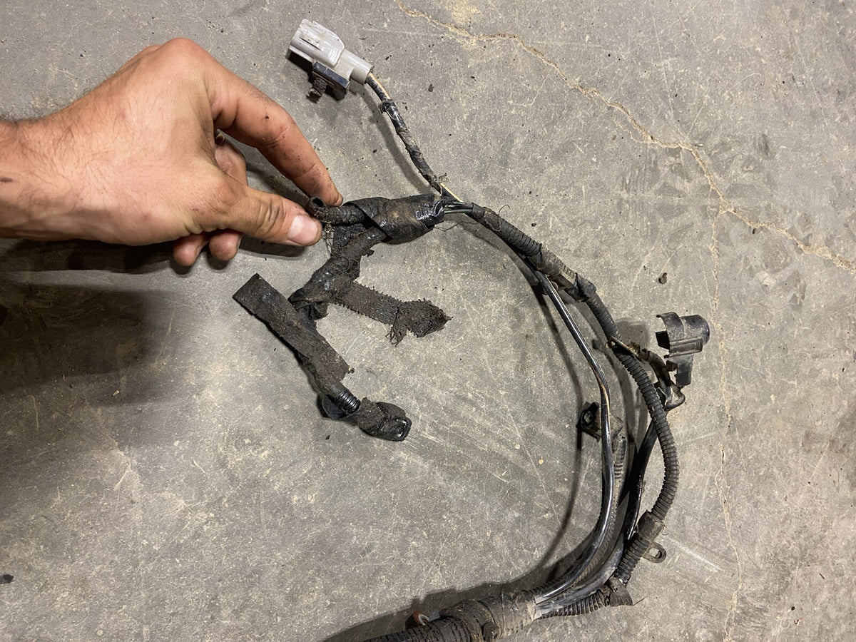 2001 DODGE RAM 24V CUMMINS AUTOMATIC COMPLETE ENGINE PCM / TRANS HARNESS 3947201