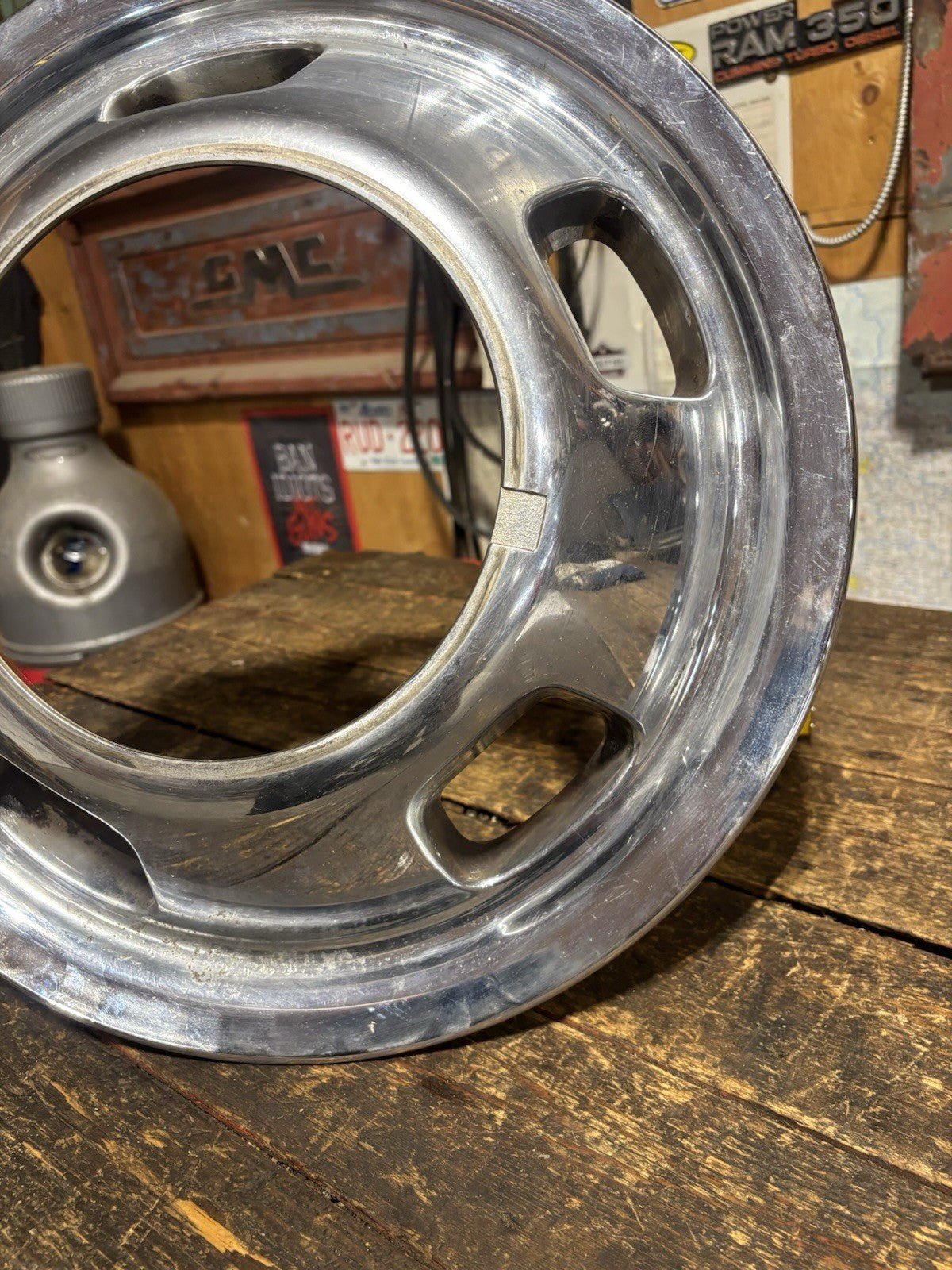 2003 - 2012 DODGE RAM 3500 DUALLY FRONT HUB DISH SIMULATOR WHEEL COVER 52106937