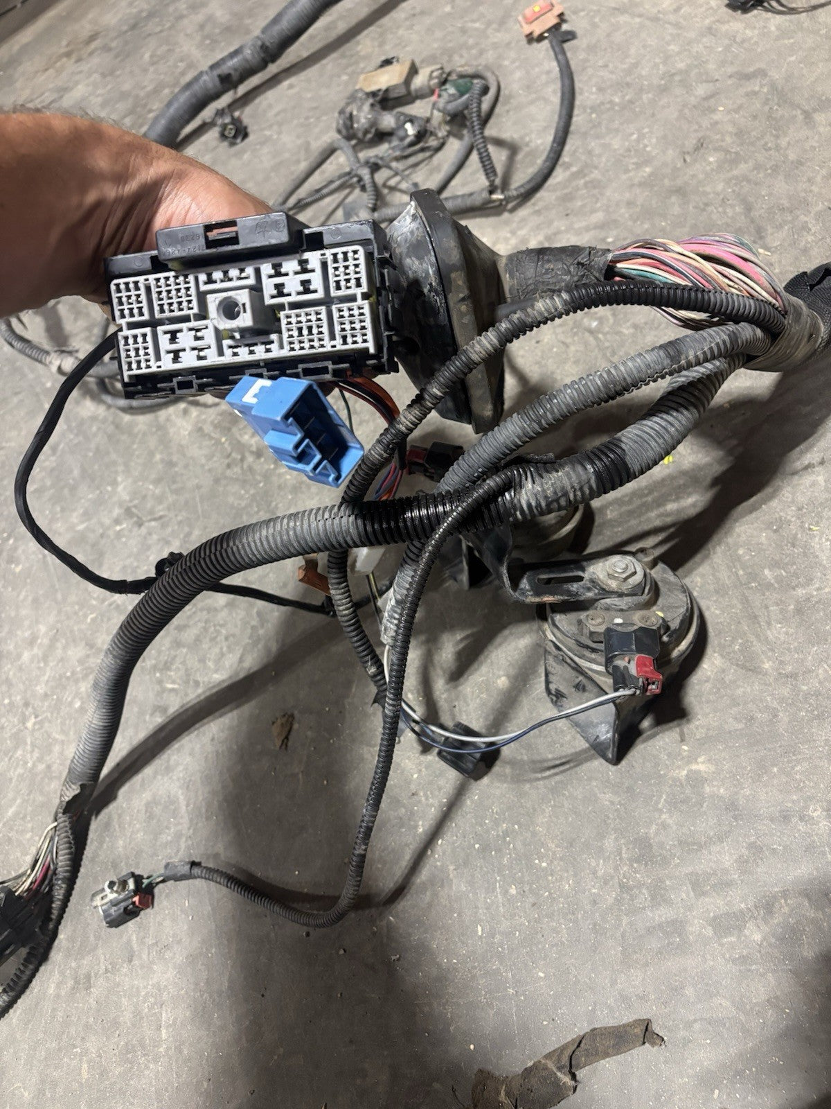 2009 DODGE RAM 2500 3500 6.7L CUMMINS ENGINE BAY WIRING HARNESS 68034596 AE