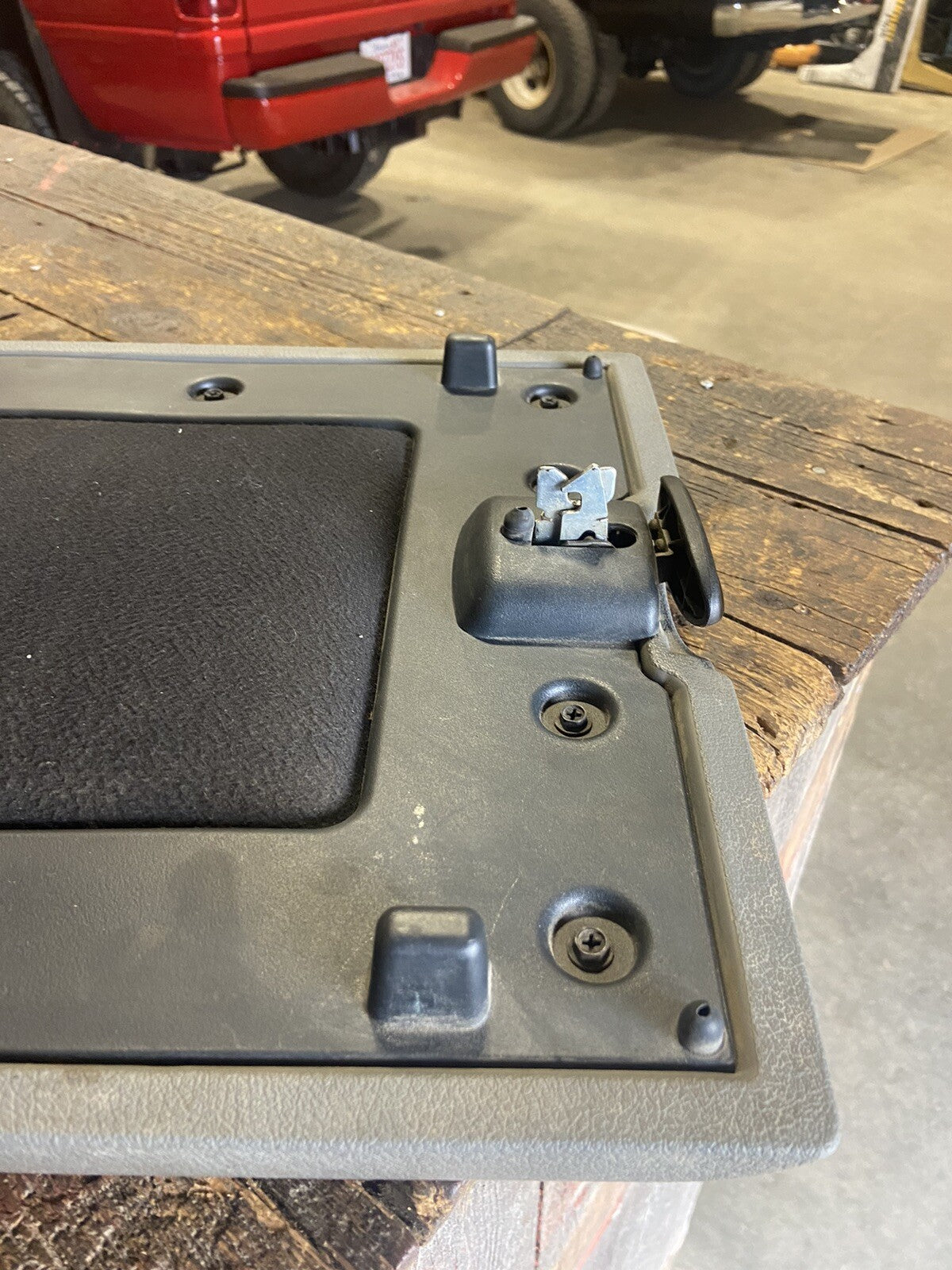 2006 2007 2008 2009 DODGE RAM CENTER CENTRE BUSINESS CONSOLE LID TOP