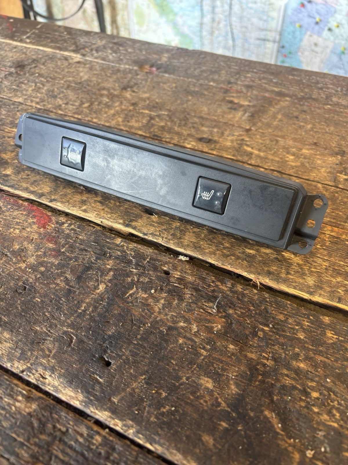 2006 - 2009 DODGE RAM HEATED SEAT SWITCH & BEZEL SWITCHES 56040688AD