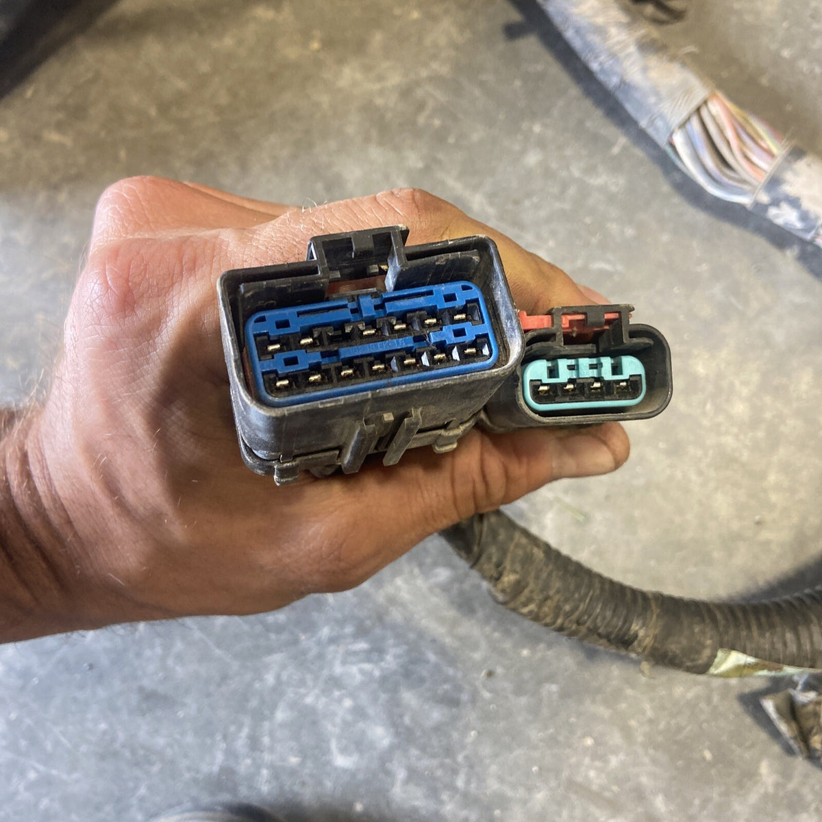 2001 DODGE RAM 2500 3500 CUMMINS ENGINE BAY WIRING HARNESS 56045945AE